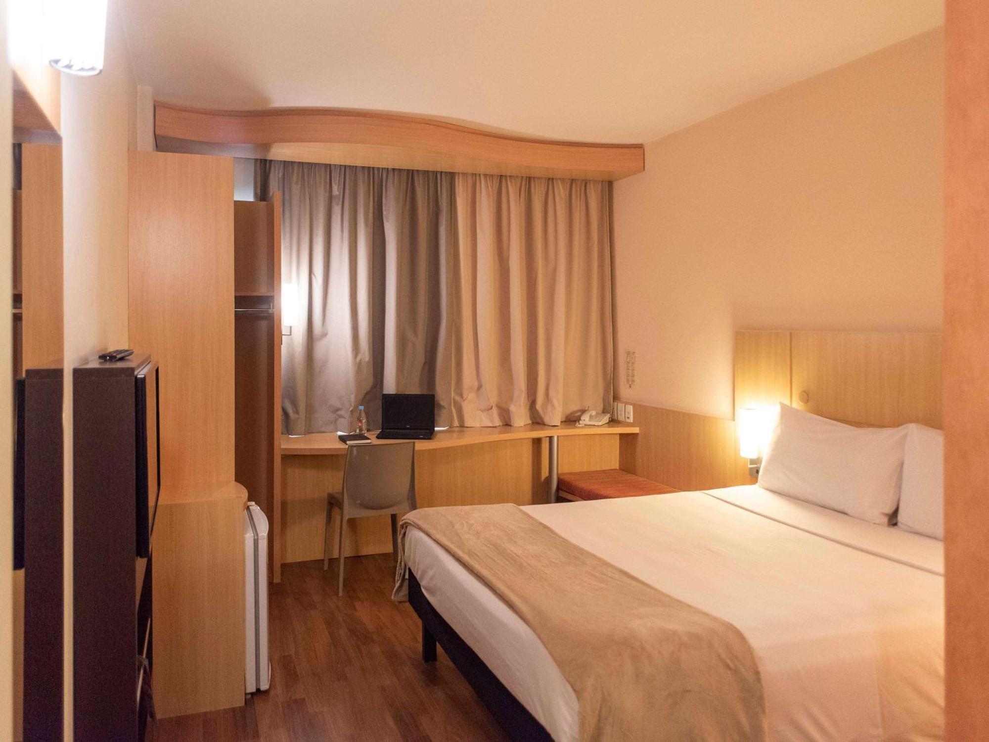 Отель Ibis Sao Paulo Barra Funda Экстерьер фото